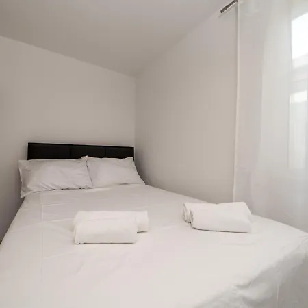 Levante Apartments, Quiet Location And Close To Beach, Only 300 M From Sea Apartmán Sumartin