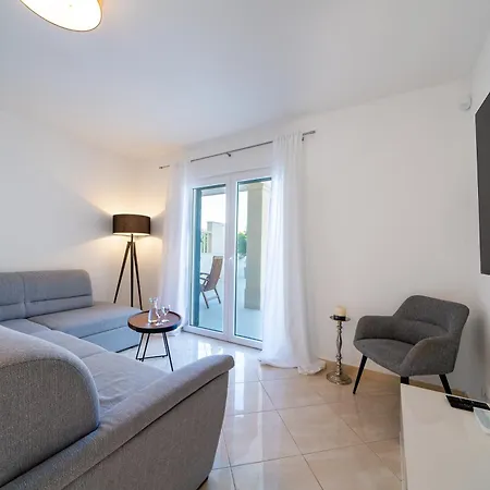 Apartmán Levante Apartments, Quiet Location And Close To Beach, Only 300 M From Sea *