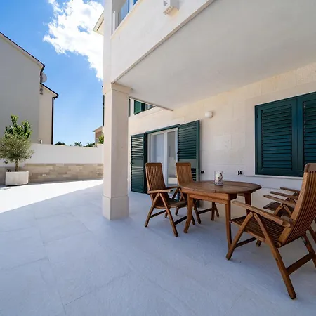 Levante Apartments, Quiet Location And Close To Beach, Only 300 M From Sea Apartmán *