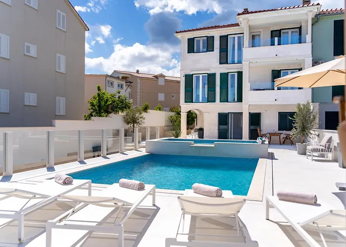 Levante Apartments, Quiet Location And Close To Beach, Only 300 M From Sea Apartment Sumartin