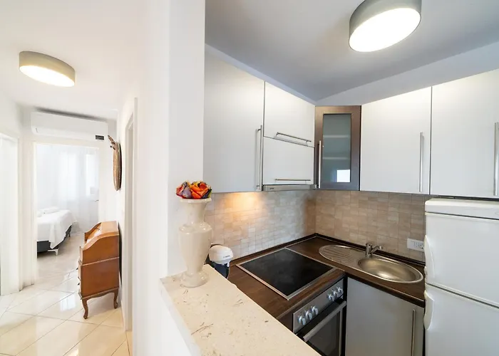 Levante Apartments, Quiet Location And Close To Beach, Only 300 M From Sea Sumartin