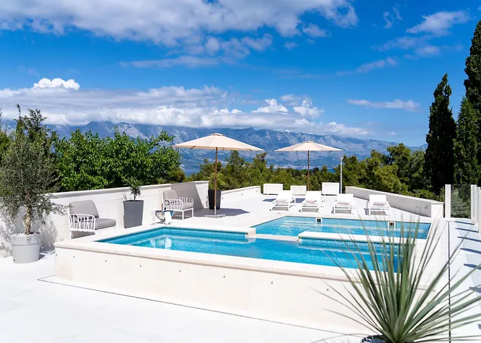 Levante Apartments, Quiet Location And Close To Beach, Only 300 M From Sea Apartment Sumartin