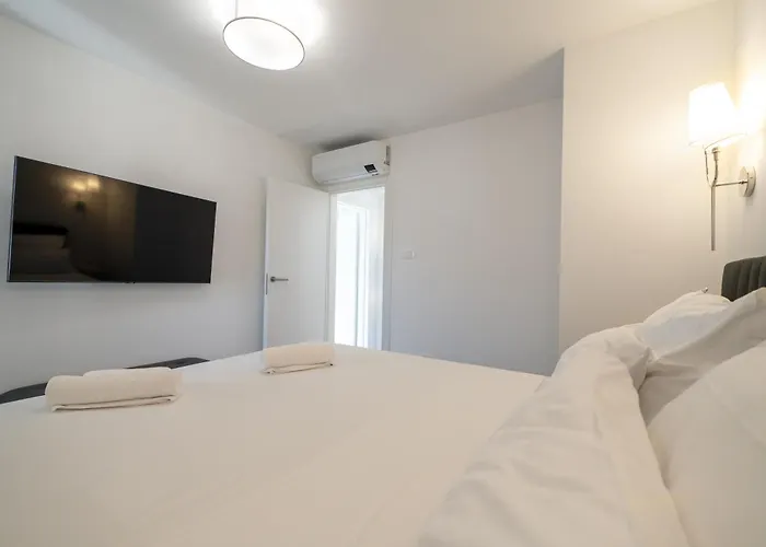 Levante Apartments, Quiet Location And Close To Beach, Only 300 M From Sea Sumartin