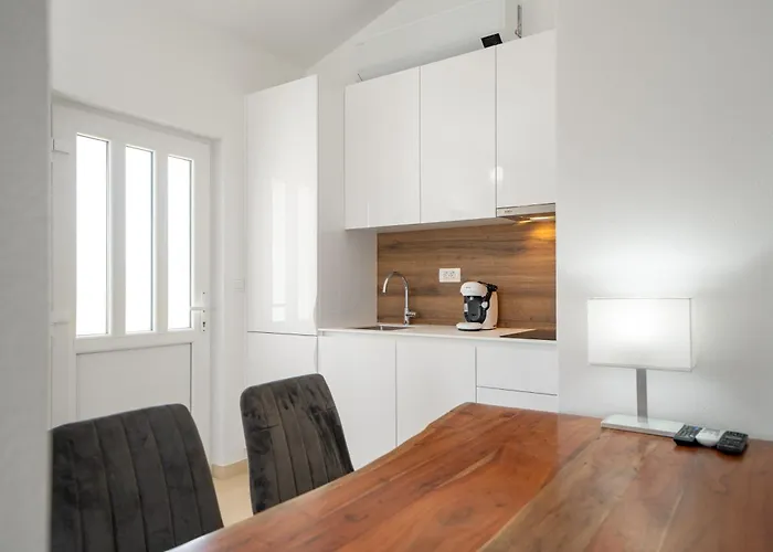 Apartment Levante Apartments, Quiet Location And Close To Beach, Only 300 M From Sea Sumartin