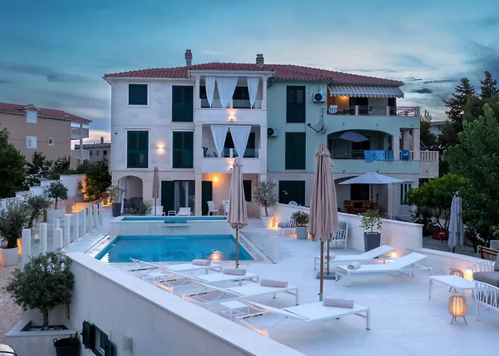 Levante Apartments, Quiet Location And Close To Beach, Only 300 M From Sea Sumartin